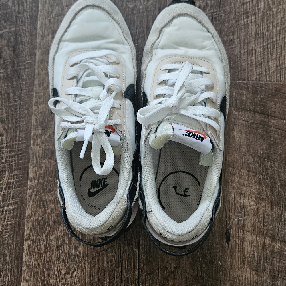 Nike Womens White and Black Sneakers